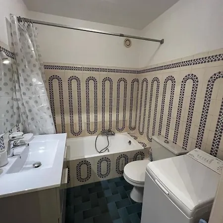 Amazing Studio In Les Pins With A Large Terrasse & Seaview Parking Juan-les-Pins